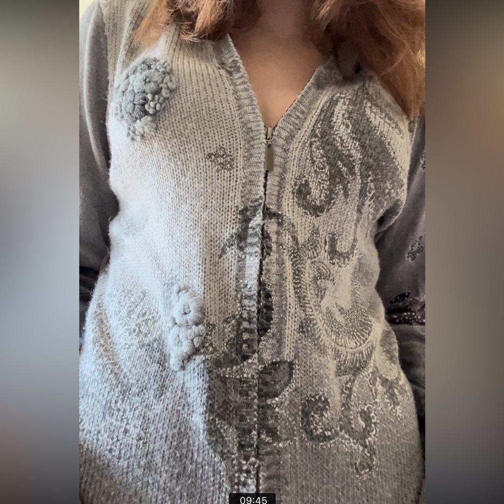 Really cool graphic design hoodie!❤️